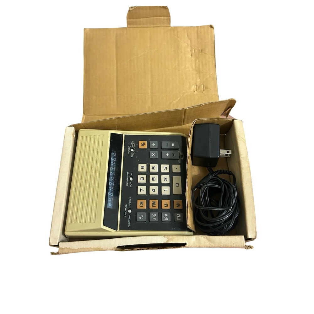 Vintage Lloyd's Accumatic 680-3 Desktop Calculator VFD Display 10-Digit W/ Box